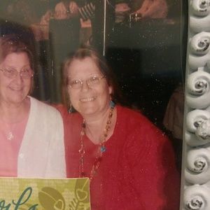 Meet your Posher, Julie